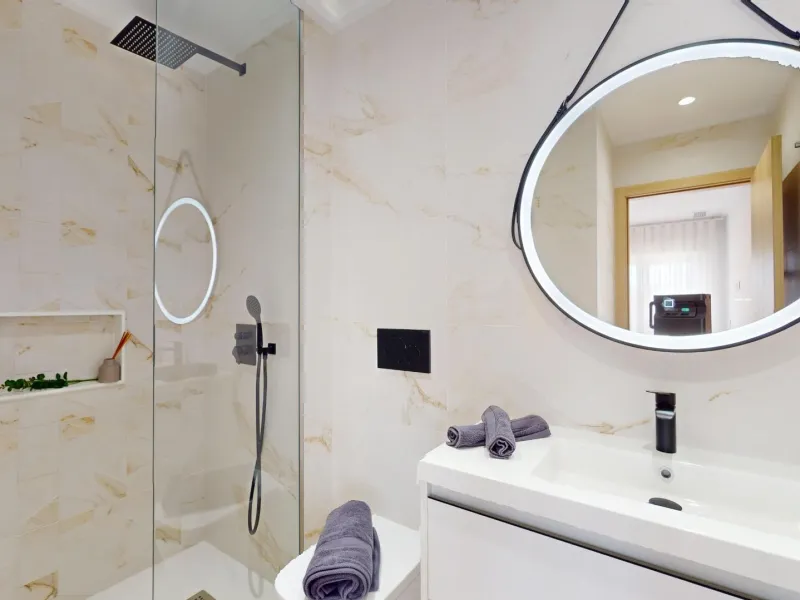 APARTAMENTOS DE OBRA NUEVA EN PILAR DE LA HORADADA CON GARAJE INCLUIDO. 100 M2.TERRAZAS DE 25 M2. 3 DORM. 2 BAÑOS. PISCINA.
