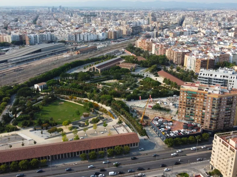 EXCLUSIVOS ESTUDIOS EN EL PARQUE CENTRAL DE VALENCIA