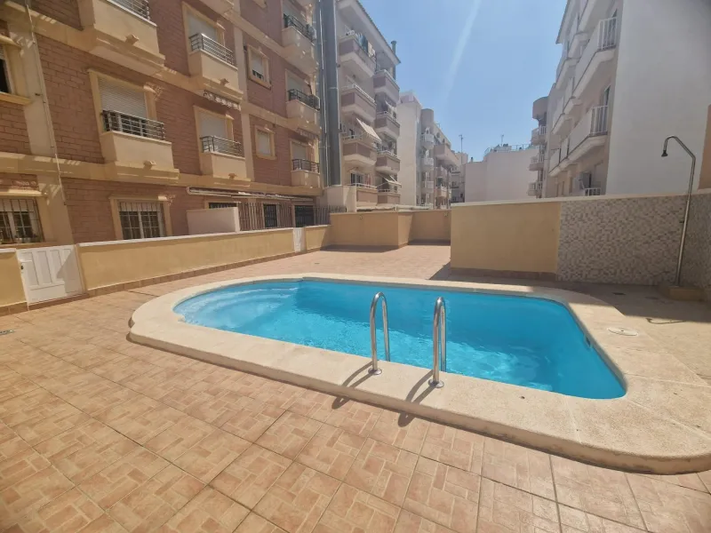 OPORTINIDAD!! APARTAMENTO EN CABALLERO DE RODAS 2 HABS PISCINA COMUNITARIA 159.900