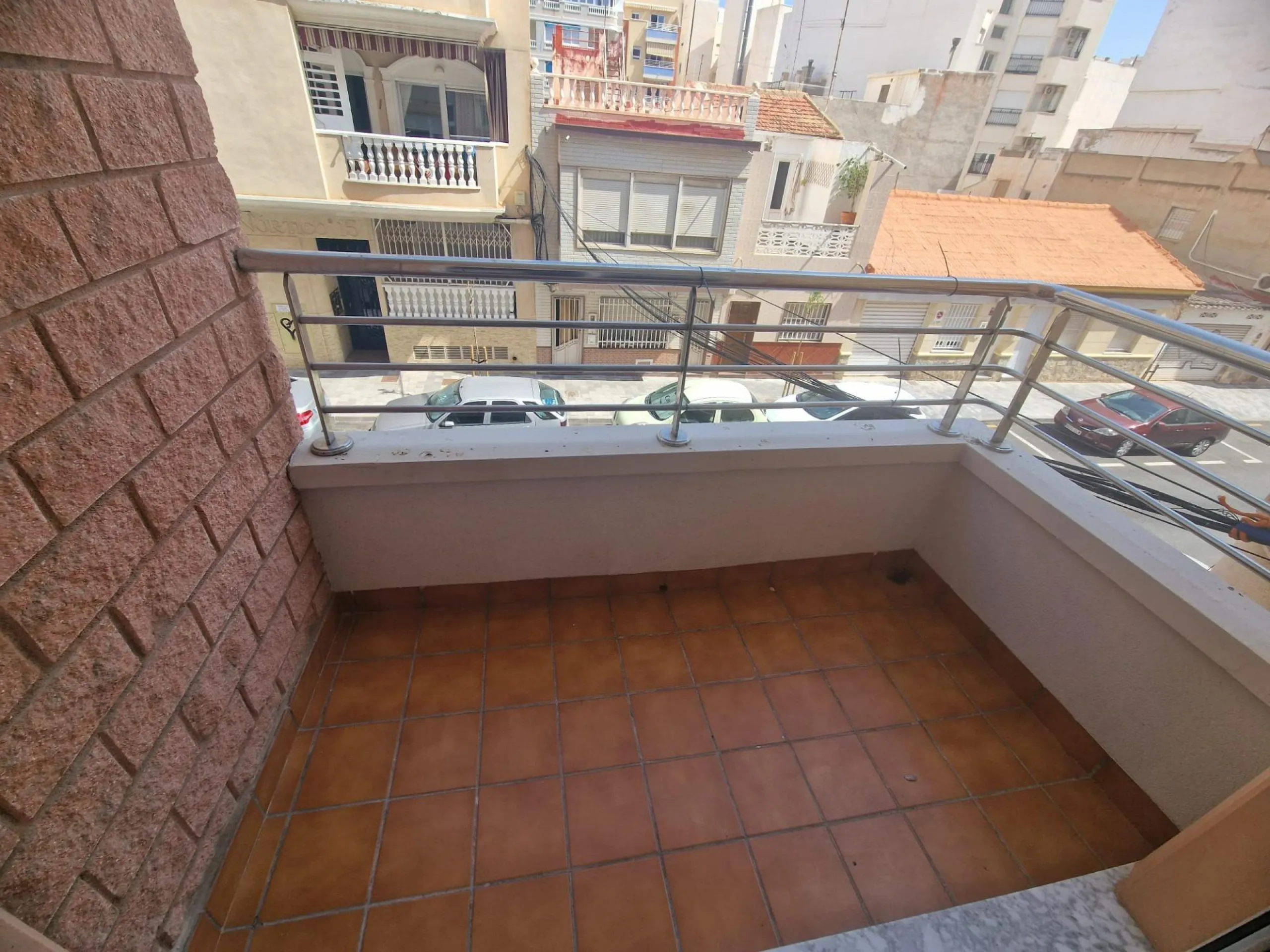 OPORTINIDAD!! APARTAMENTO EN CABALLERO DE RODAS 2 HABS PISCINA COMUNITARIA 159.900