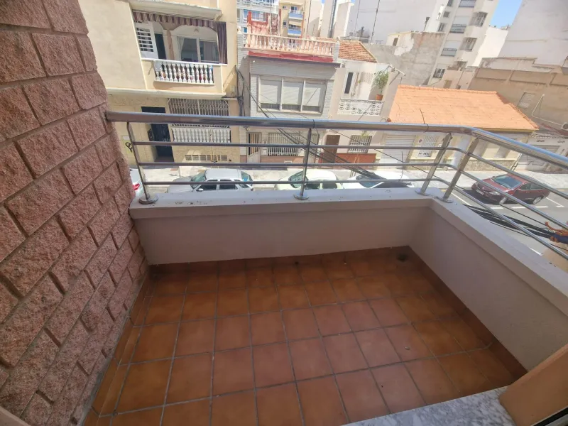 OPORTINIDAD!! APARTAMENTO EN CABALLERO DE RODAS 2 HABS PISCINA COMUNITARIA 159.900