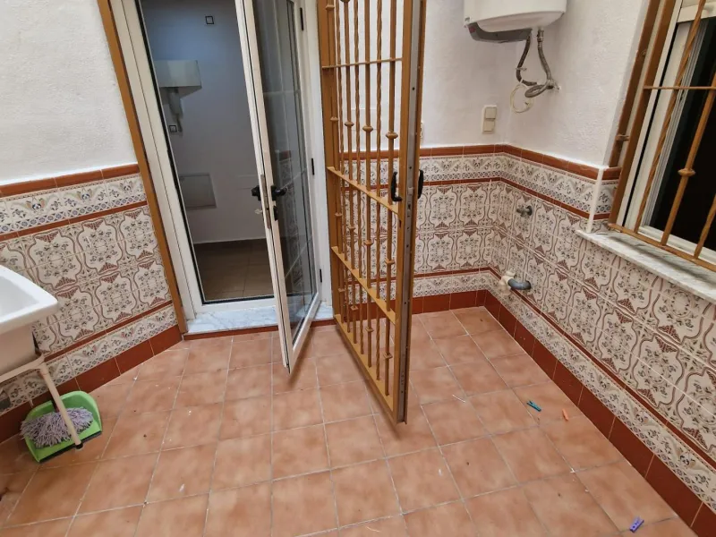 OPORTINIDAD!! APARTAMENTO EN CABALLERO DE RODAS 2 HABS PISCINA COMUNITARIA 159.900