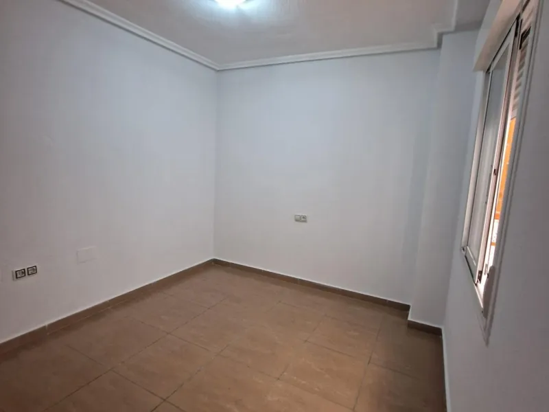OPORTINIDAD!! APARTAMENTO EN CABALLERO DE RODAS 2 HABS PISCINA COMUNITARIA 159.900