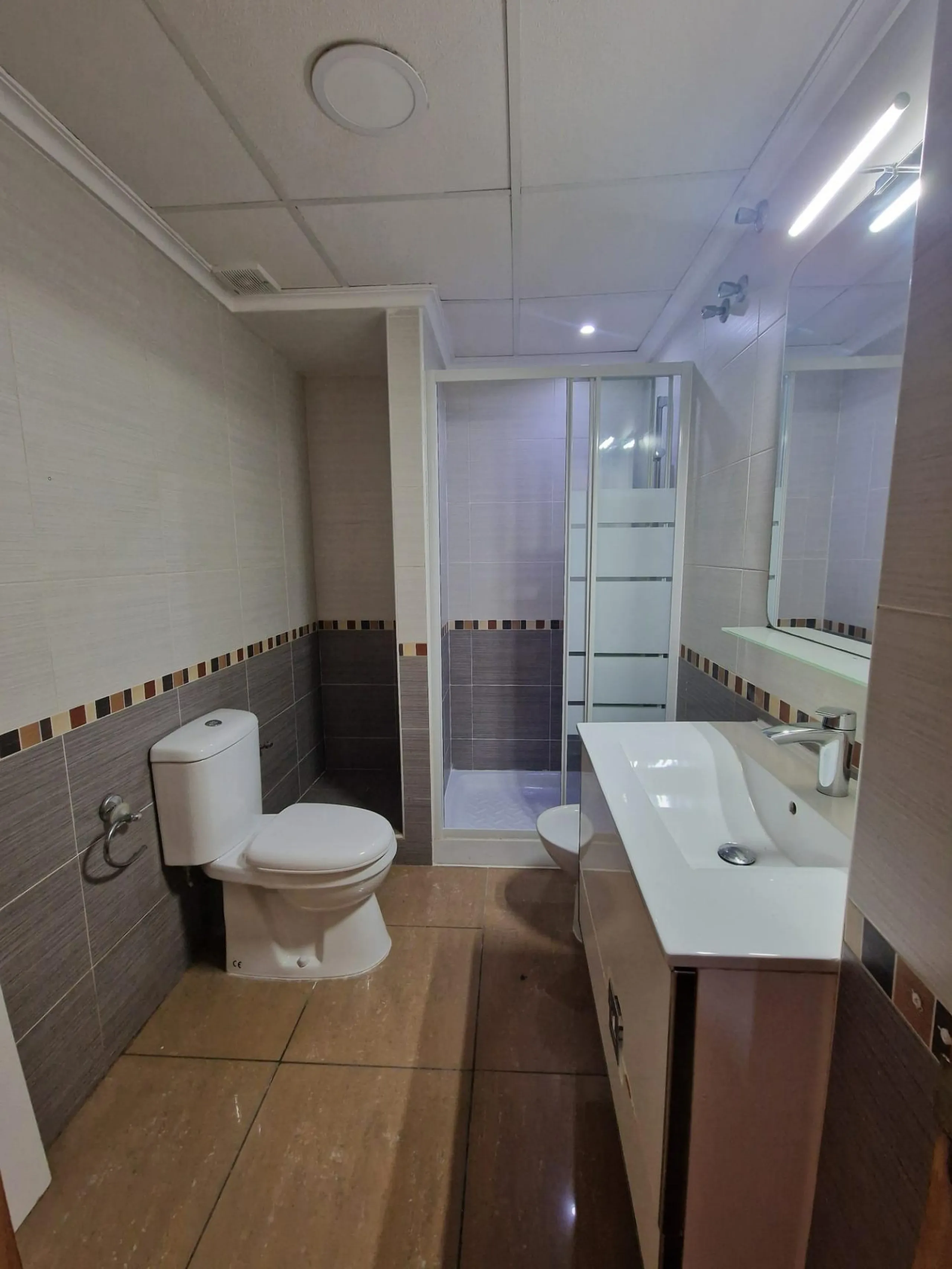 OPORTINIDAD!! APARTAMENTO EN CABALLERO DE RODAS 2 HABS PISCINA COMUNITARIA 159.900