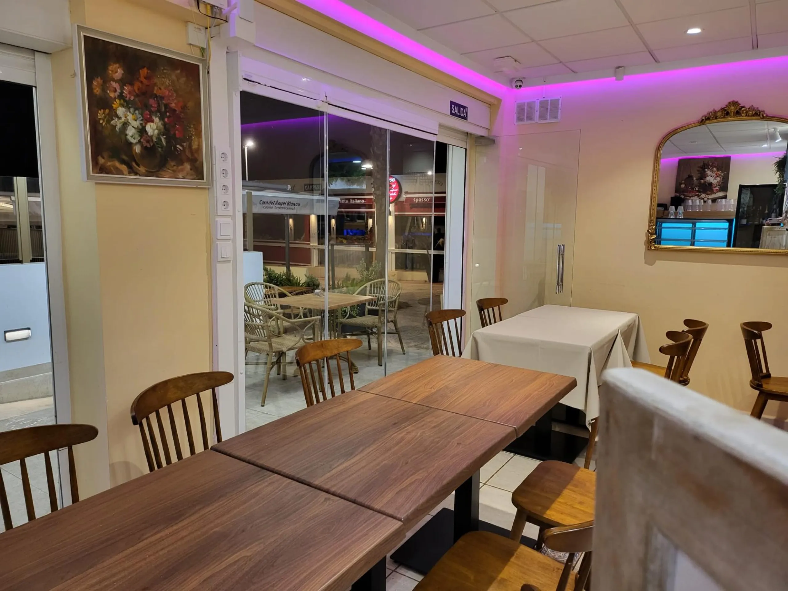 Unique opportunity in Calpe: beachfront restaurant ready to operate