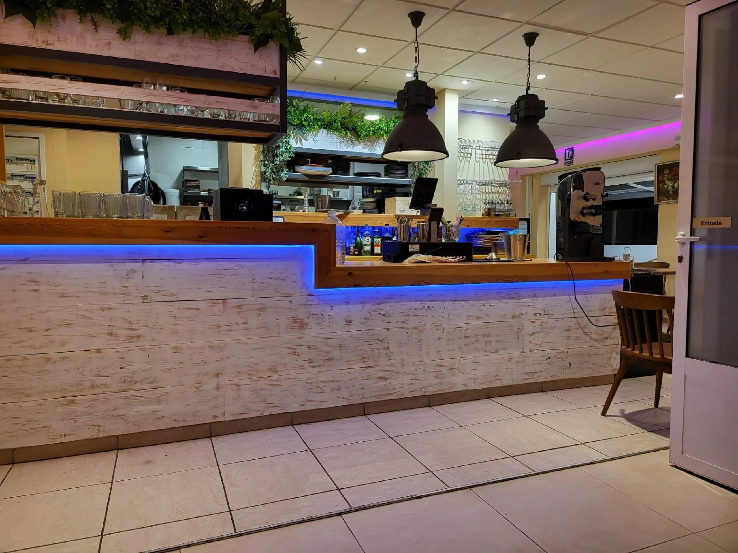 Unique opportunity in Calpe: beachfront restaurant ready to operate