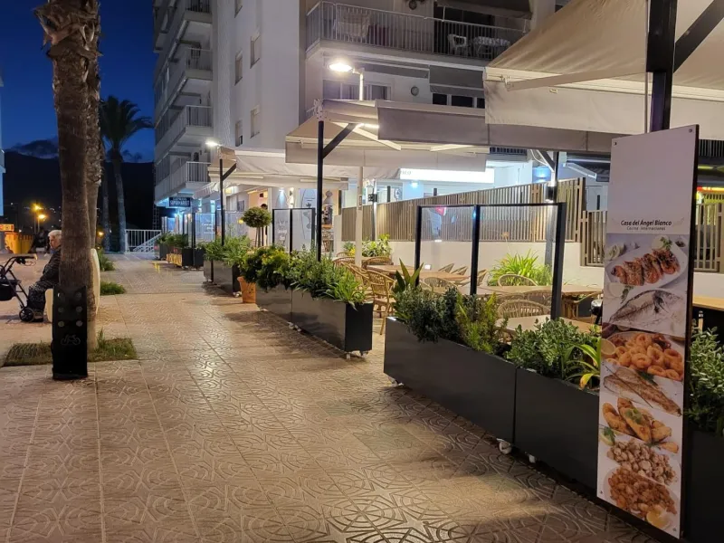 Unique opportunity in Calpe: beachfront restaurant ready to operate