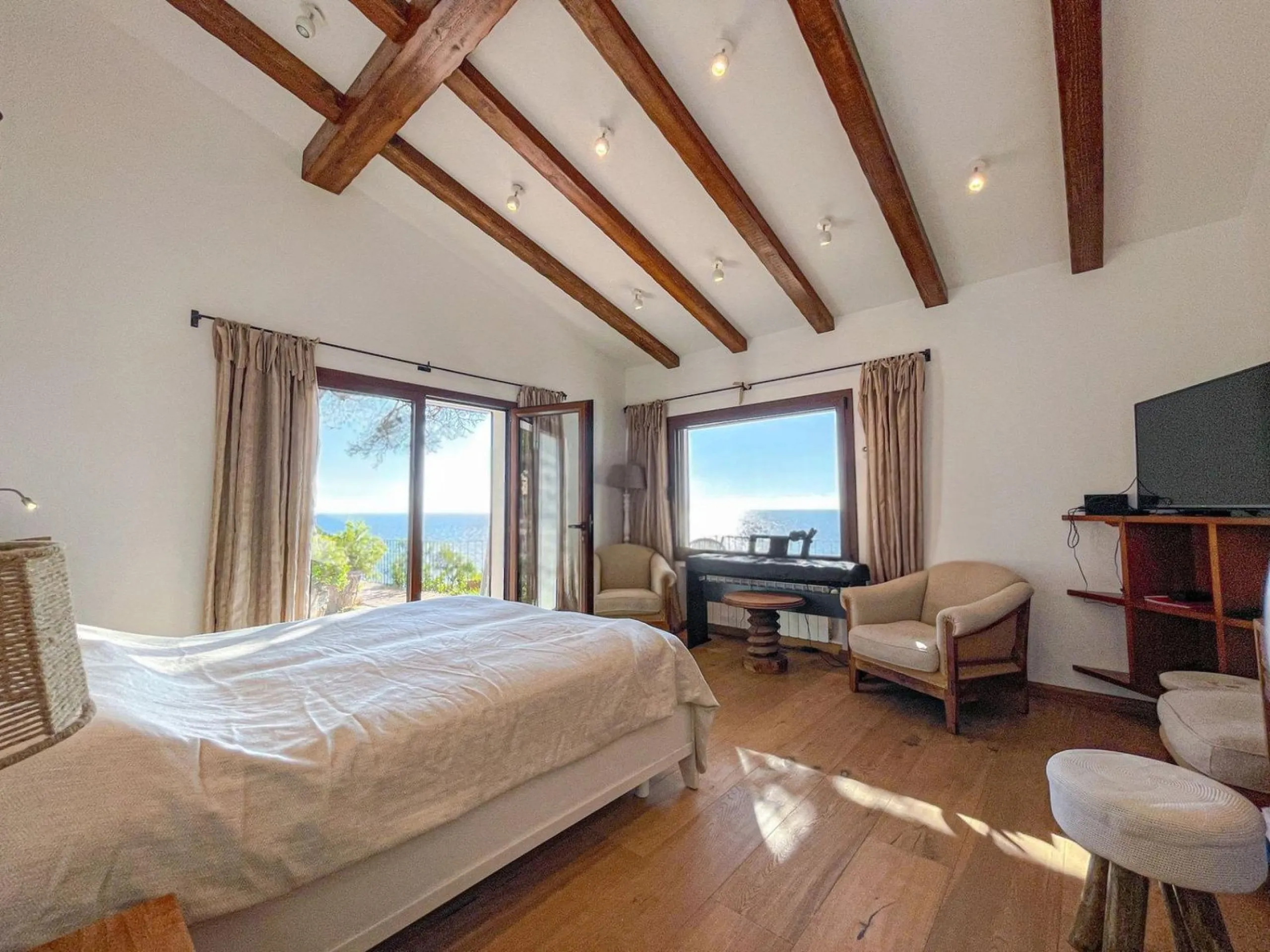 Mediterranean villa with direct beach access in Sant Antoni de Calonge, Costa Brava