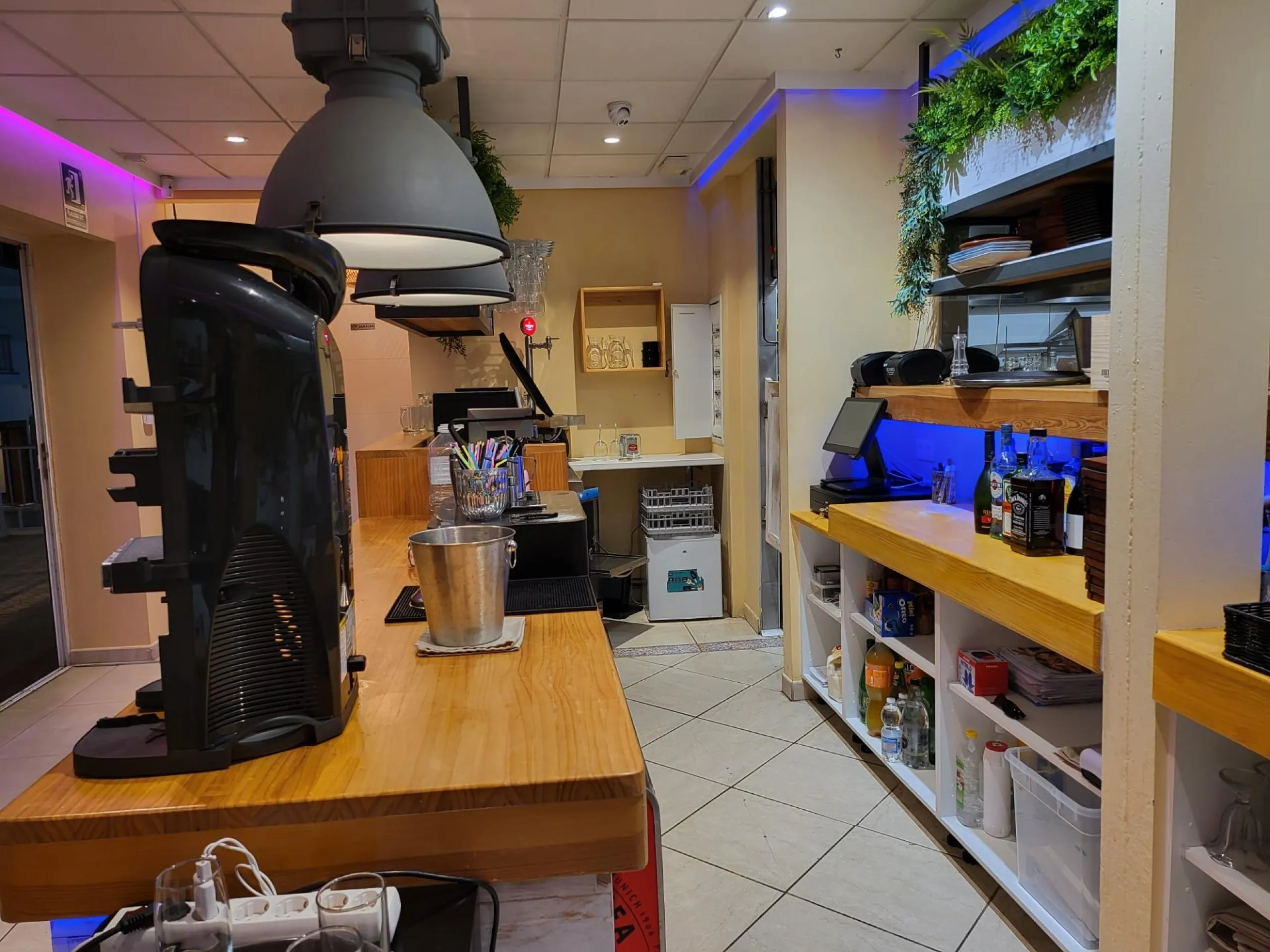 Unique opportunity in Calpe: beachfront restaurant ready to operate