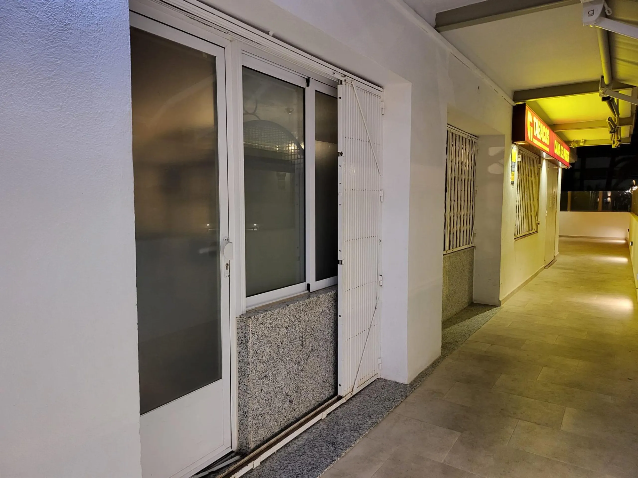 Unique opportunity in Calpe: beachfront restaurant ready to operate