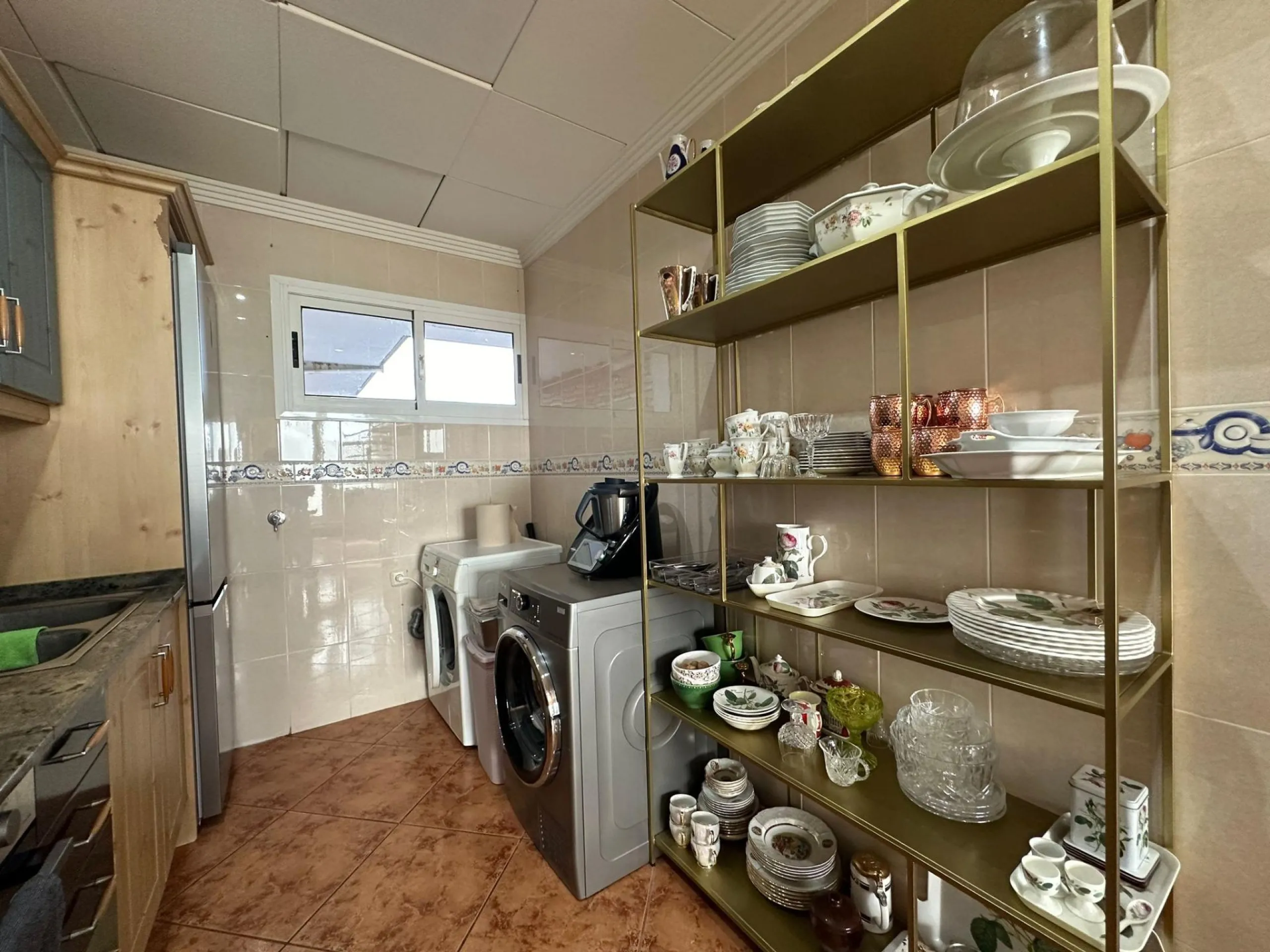 Elegant Apartment by the Sea with Business Potential