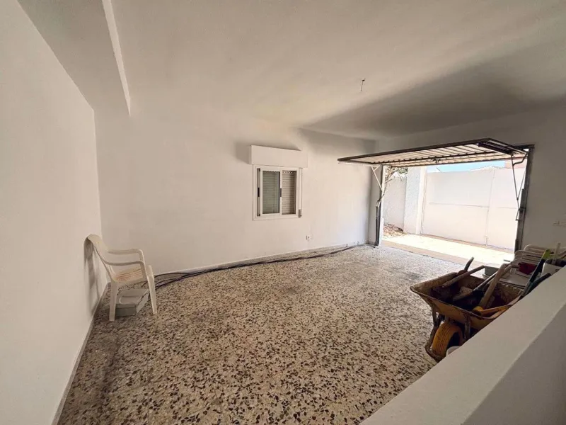 VILLA ESTILO MEDITERRANEO EN CIUDAD QUESADA CON PARCELA DE 500 M2 Y PROPIA PISCINA. 3 DORM. 2 BAÑOS. 110 M2 DE CASA.