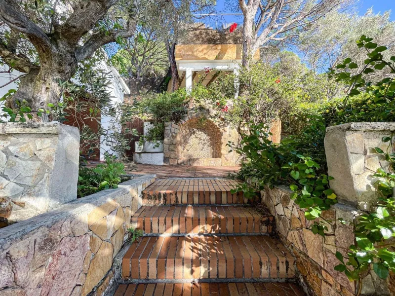Mediterranean villa with direct beach access in Sant Antoni de Calonge, Costa Brava