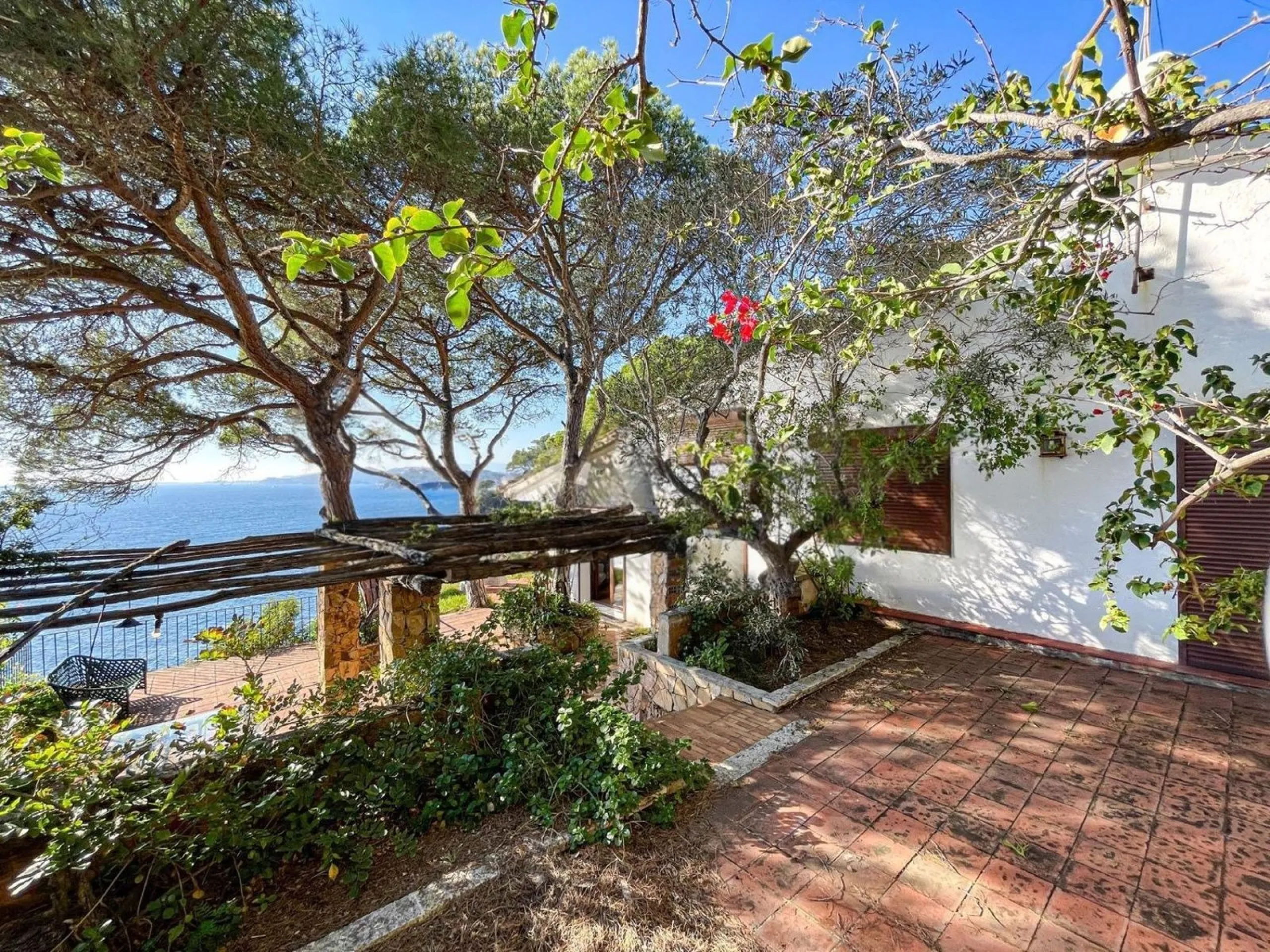 Mediterranean villa with direct beach access in Sant Antoni de Calonge, Costa Brava