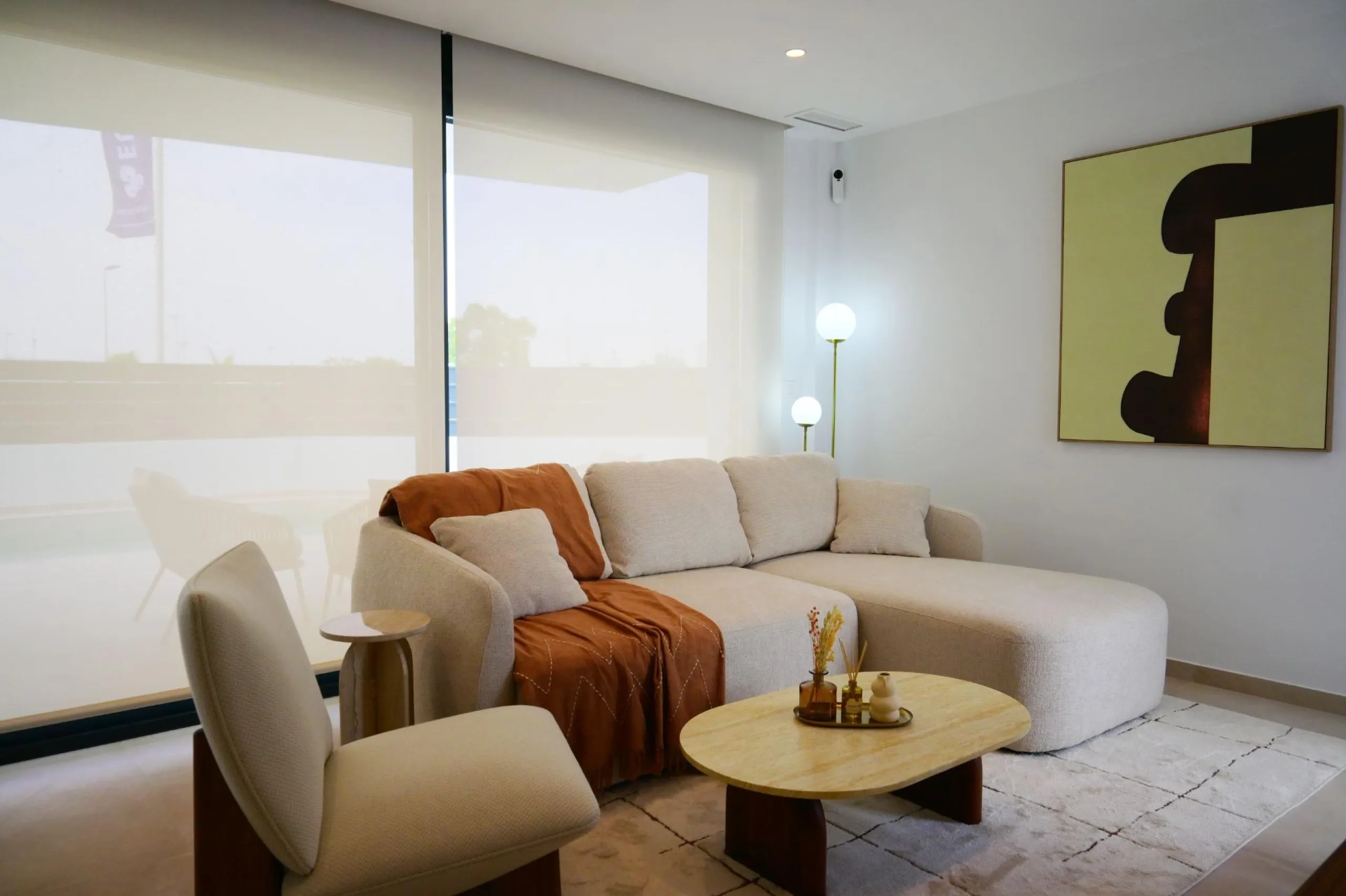 EXCLUSIVIDAD Y BIENESTAR: VILLA CON JARDÍN Y GARAJE PRIVADO