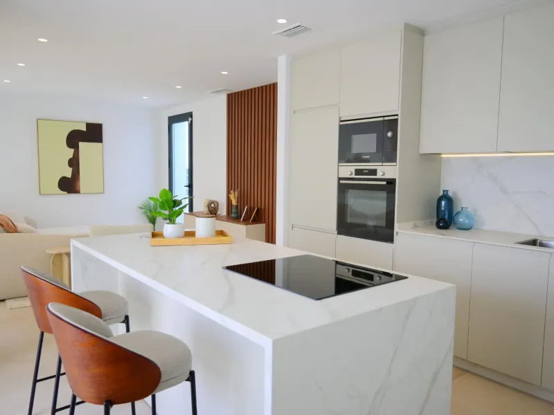 EXCLUSIVIDAD Y BIENESTAR: VILLA CON JARDÍN Y GARAJE PRIVADO