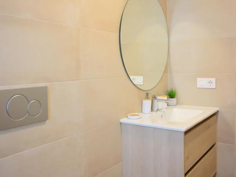 EXCLUSIVIDAD Y BIENESTAR: VILLA CON JARDÍN Y GARAJE PRIVADO