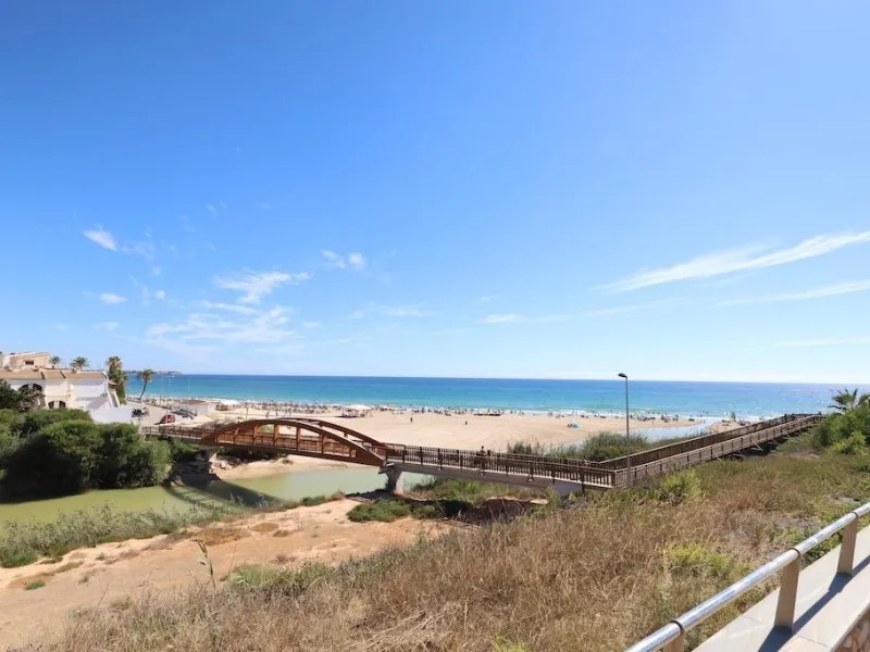 Mil Palmeras – Penthouse with Sea Views Just 150 Meters from the Beach