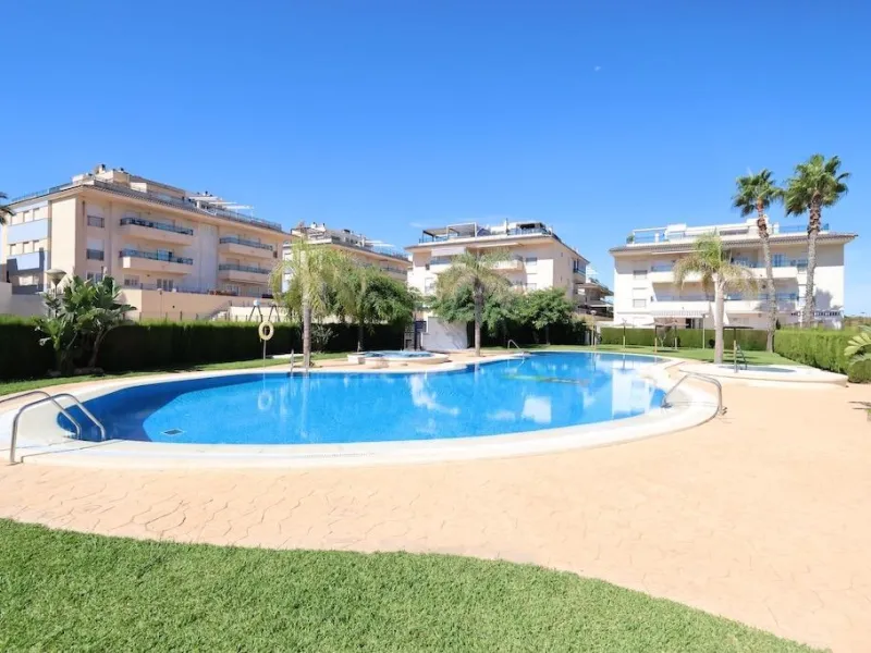 Mil Palmeras – Penthouse with Sea Views Just 150 Meters from the Beach