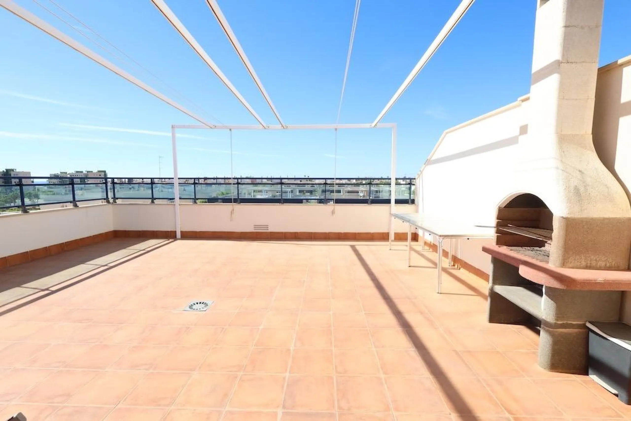 Mil Palmeras – Penthouse with Sea Views Just 150 Meters from the Beach
