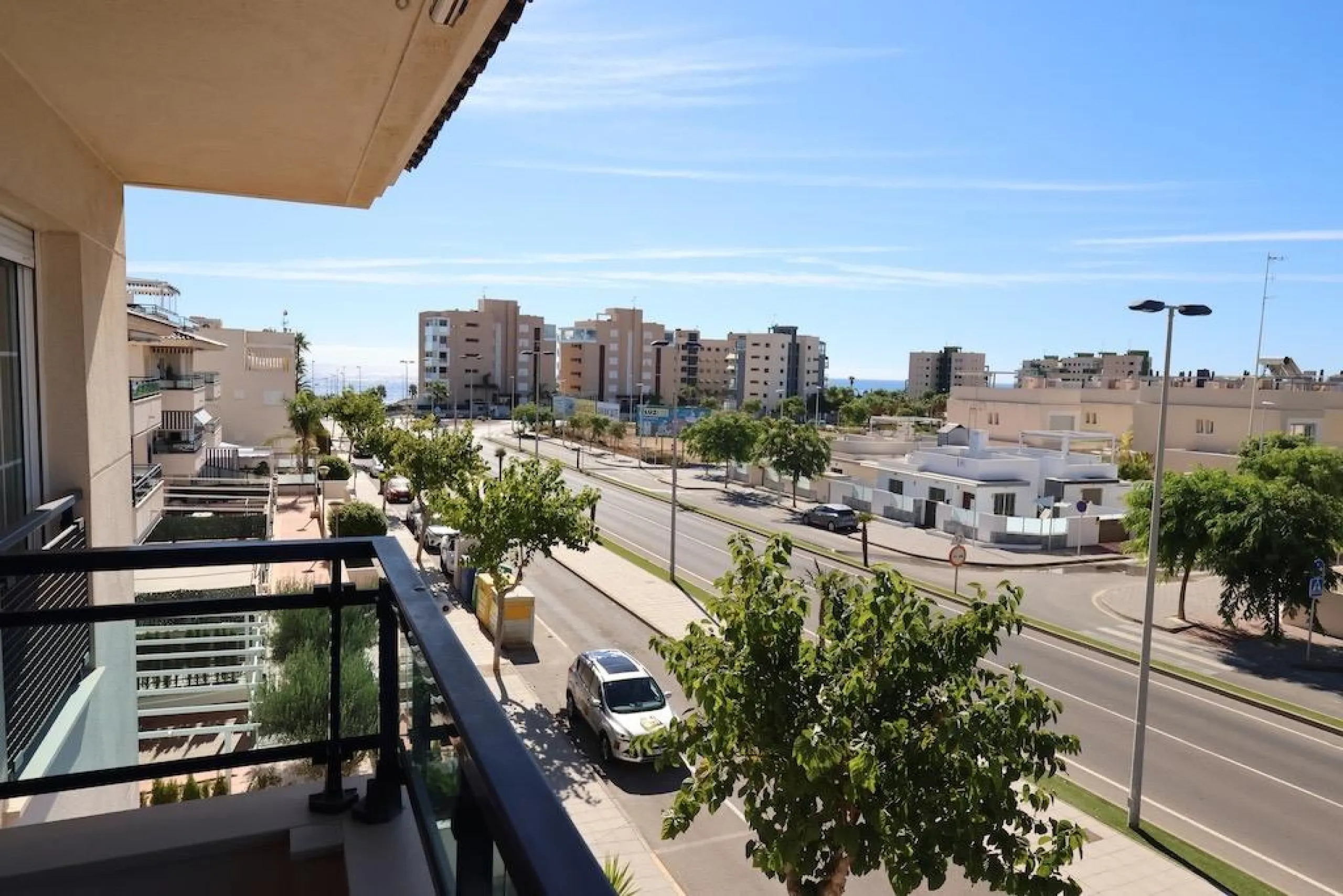 Mil Palmeras – Penthouse with Sea Views Just 150 Meters from the Beach