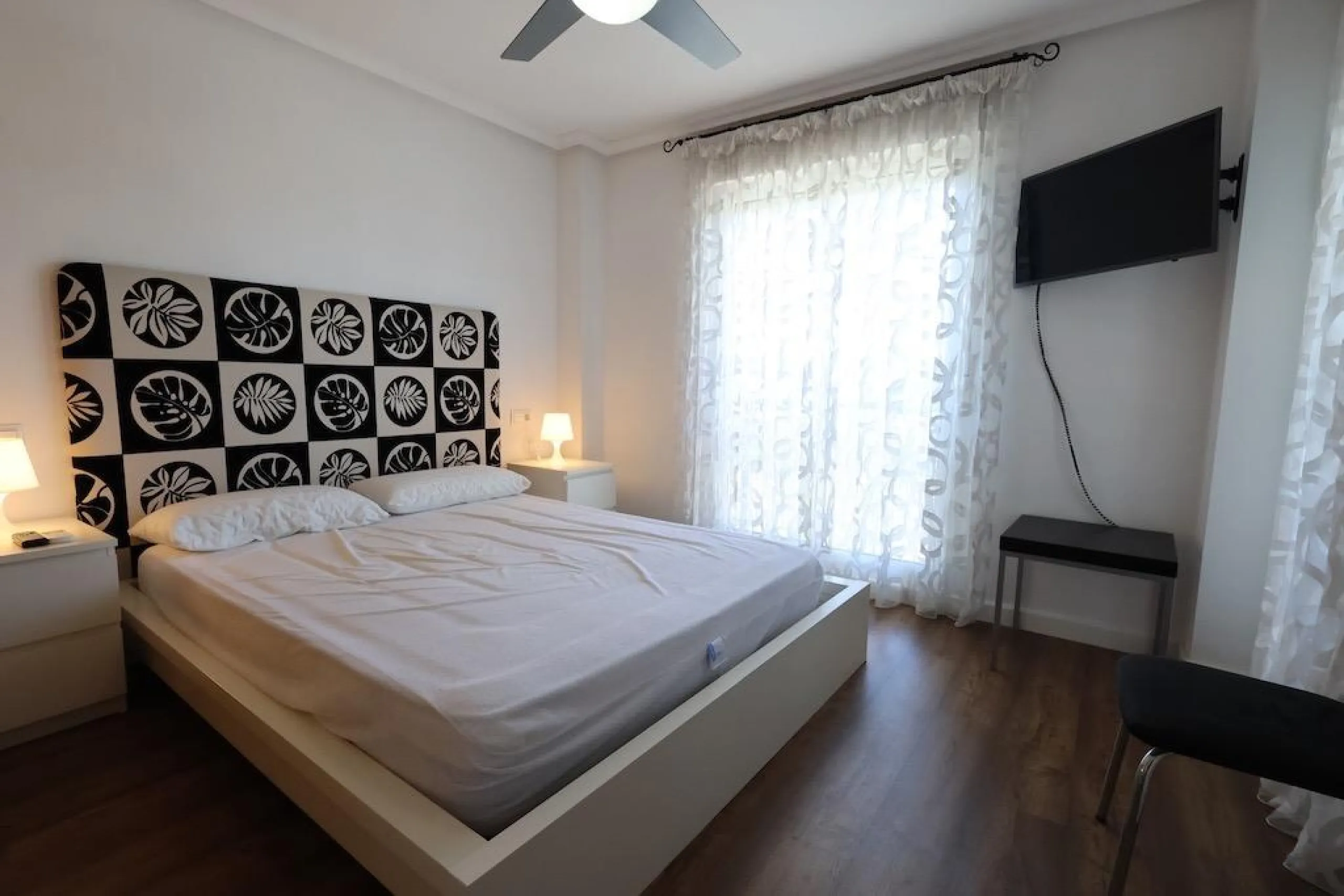 Mil Palmeras – Penthouse with Sea Views Just 150 Meters from the Beach