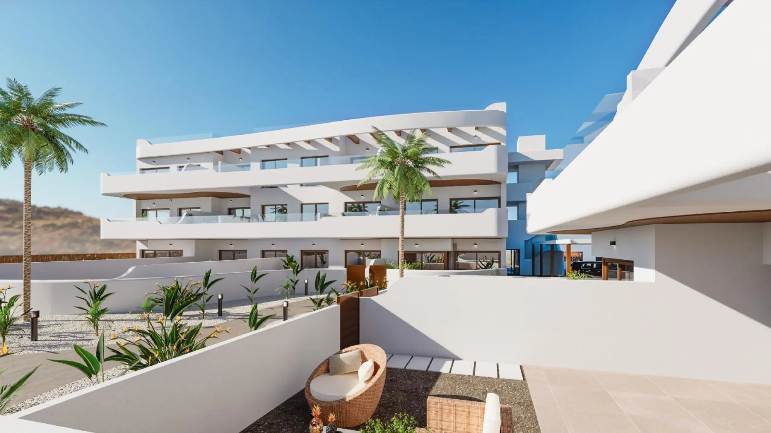 OBRA NUEVA EN LOS ALCÁZARES CON VISTAS AL MAR NENOR. BUNGALOWS PLANTA BAJA Y ALTA. 2 DORM. 2 BAÑOS. PARKING Y PISCINA.