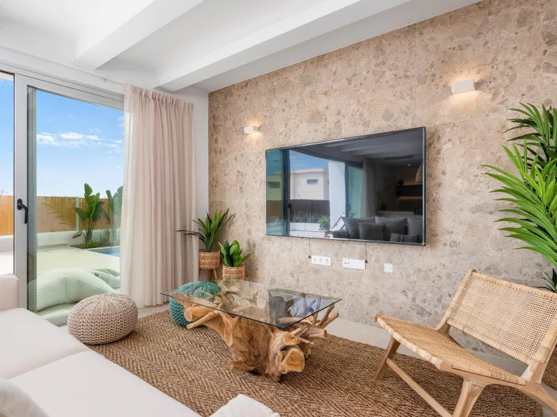VILLA DE OBRA NUEVA EN LOS ALCÁZARES CON VISTAS AL MAR MENOR. CON PISCINA PRIVADA. 3 DORM. 2 BAÑOS. PARCELA 217 M2.