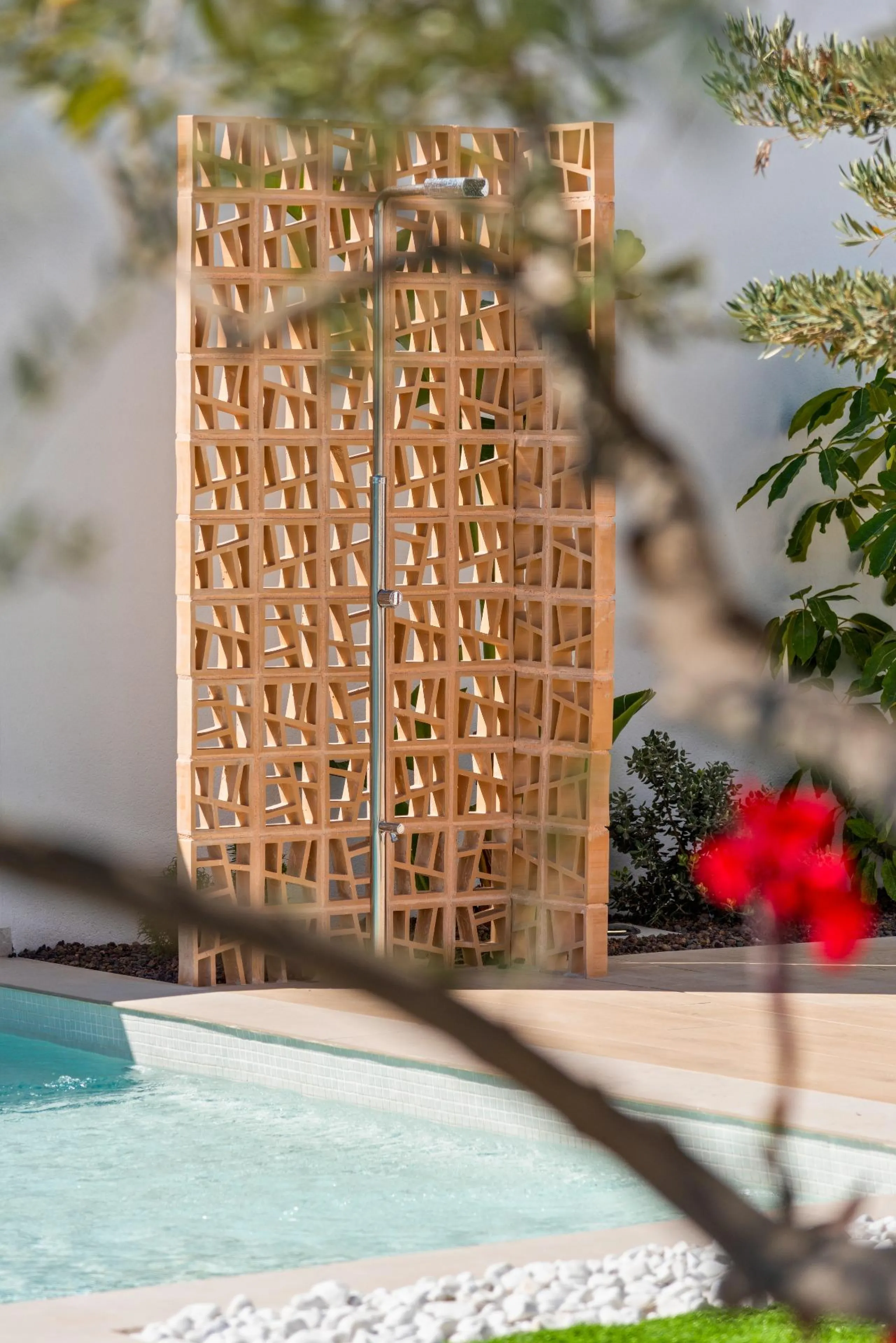NEW BUILD VILLA IN LOS ALCÁZARES WITH VIEWS TO MAR MENOR. WITH PRIVATE POOL AND PARKING. 3 BEDROOMS. 2 BATHROOMS. PLOT 297 M2.