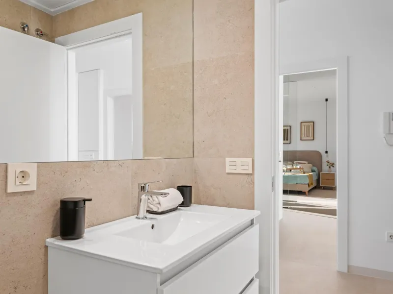 NEW BUILD VILLA IN LOS ALCÁZARES WITH VIEWS TO MAR MENOR. WITH PRIVATE POOL AND PARKING. 3 BEDROOMS. 2 BATHROOMS. PLOT 297 M2.