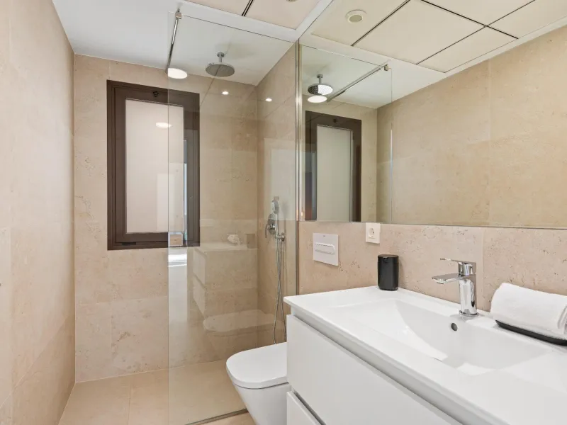 NEW BUILD VILLA IN LOS ALCÁZARES WITH VIEWS TO MAR MENOR. WITH PRIVATE POOL AND PARKING. 3 BEDROOMS. 2 BATHROOMS. PLOT 297 M2.