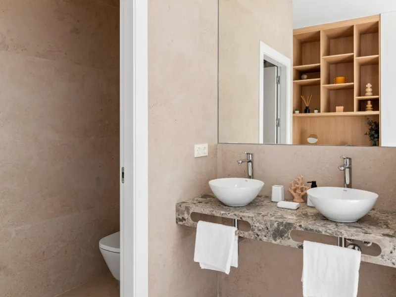 NEW BUILD VILLA IN LOS ALCÁZARES WITH VIEWS TO MAR MENOR. WITH PRIVATE POOL AND PARKING. 3 BEDROOMS. 2 BATHROOMS. PLOT 297 M2.