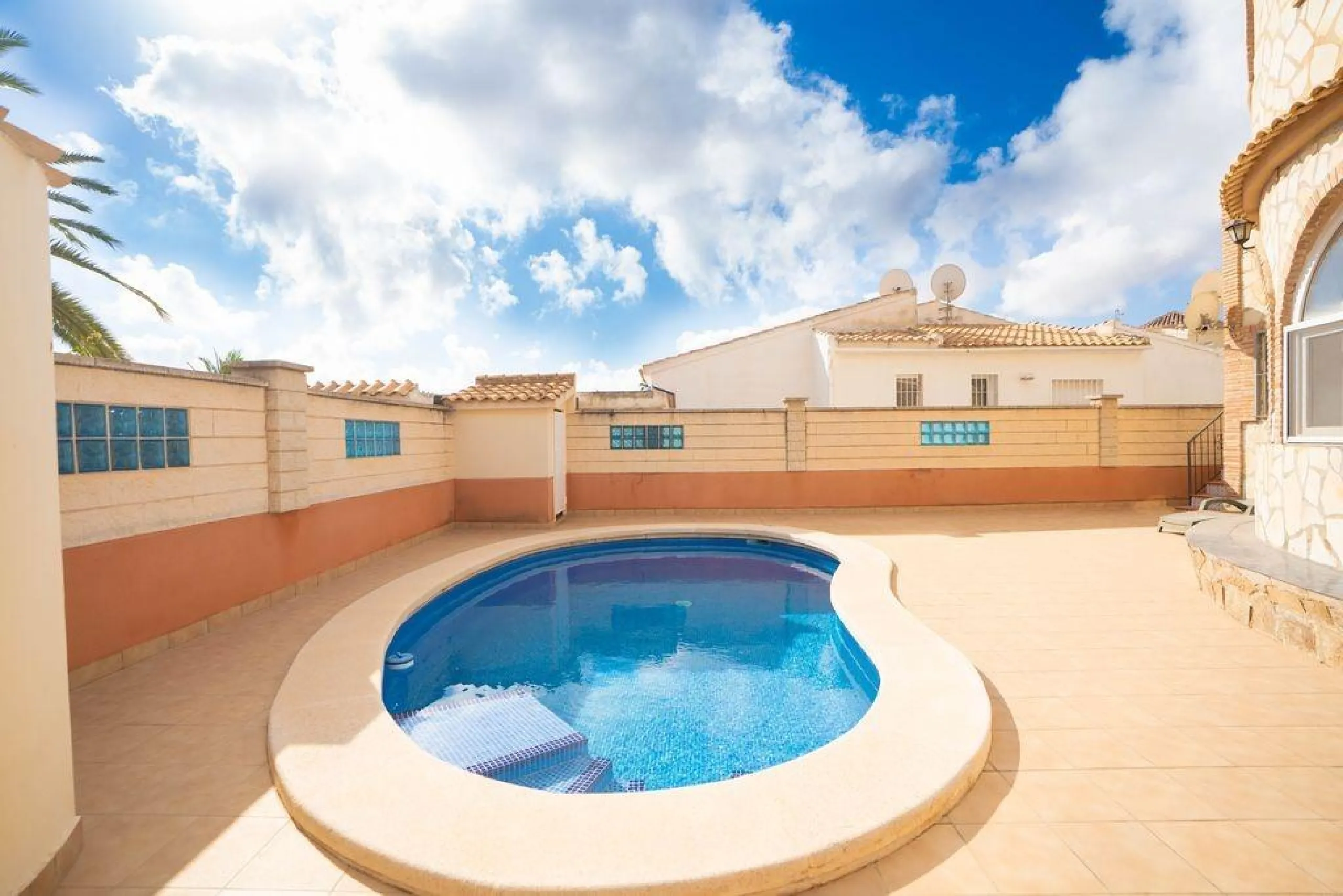 🏡 Oportunidad única en Orihuela Costa – La Florida