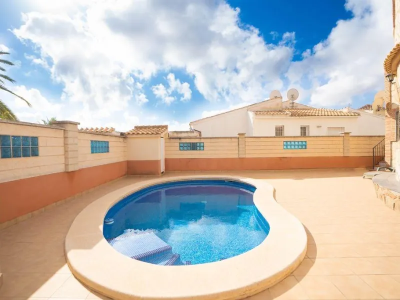 🏡 Oportunidad única en Orihuela Costa – La Florida