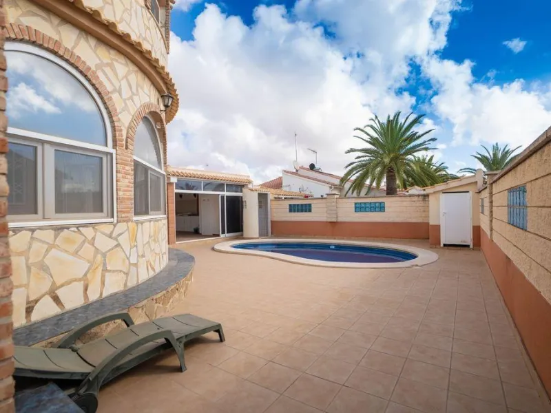 🏡 Oportunidad única en Orihuela Costa – La Florida