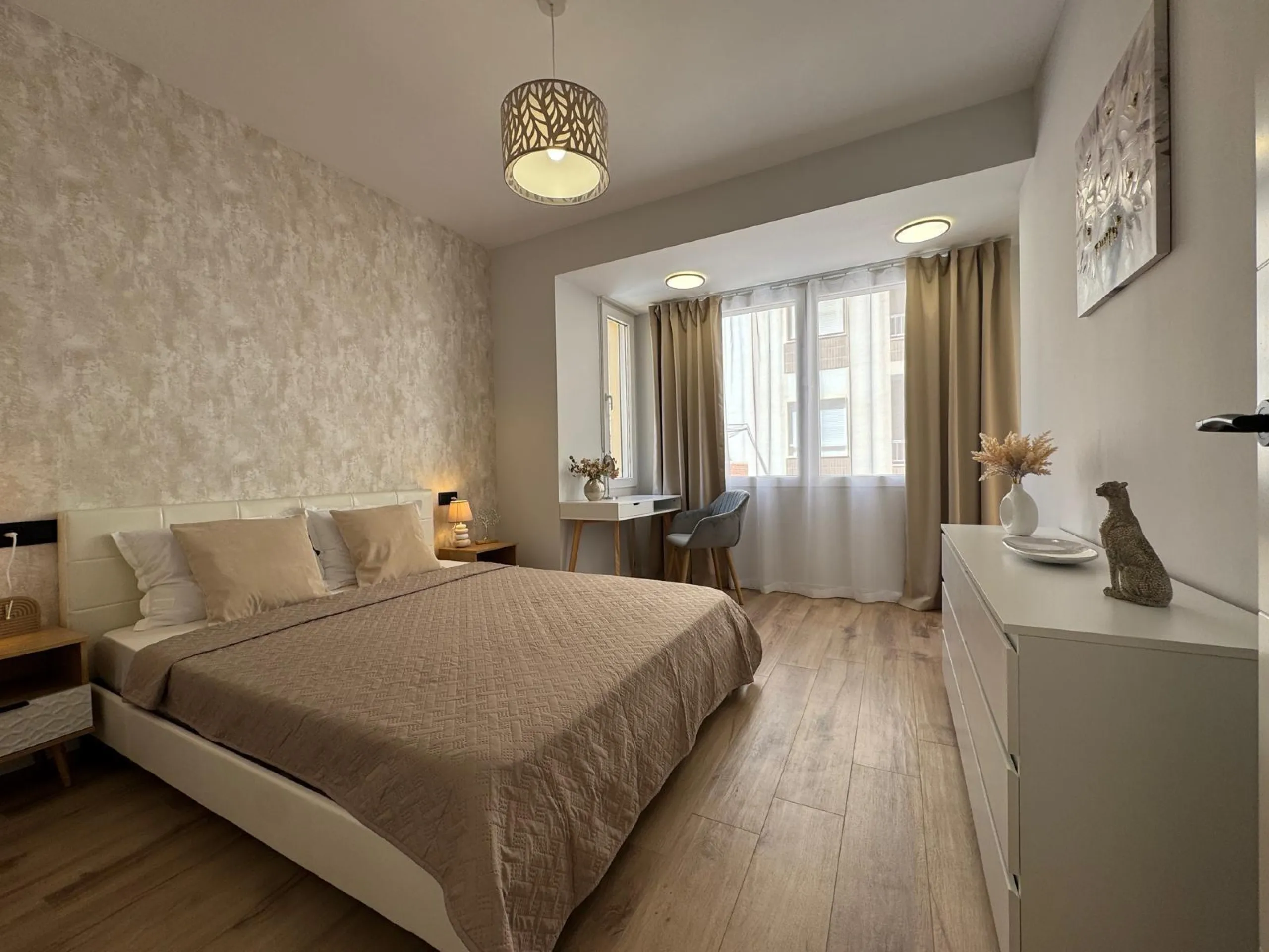 APARTAMENTO TOTALMENTE REFORMADO A 20 METROS DE PLAYA CON 100 M2 DE SUPERFICIE. 3 DORM. 1 BAÑOS.