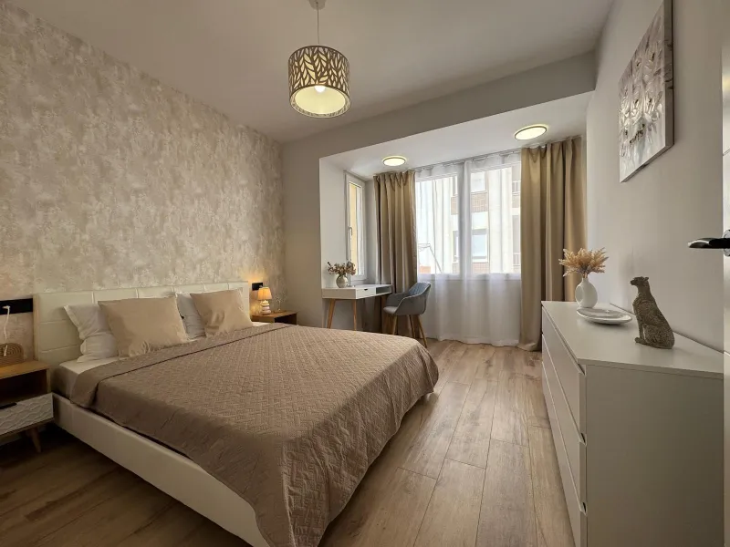 APARTAMENTO TOTALMENTE REFORMADO A 20 METROS DE PLAYA CON 100 M2 DE SUPERFICIE. 3 DORM. 1 BAÑOS.