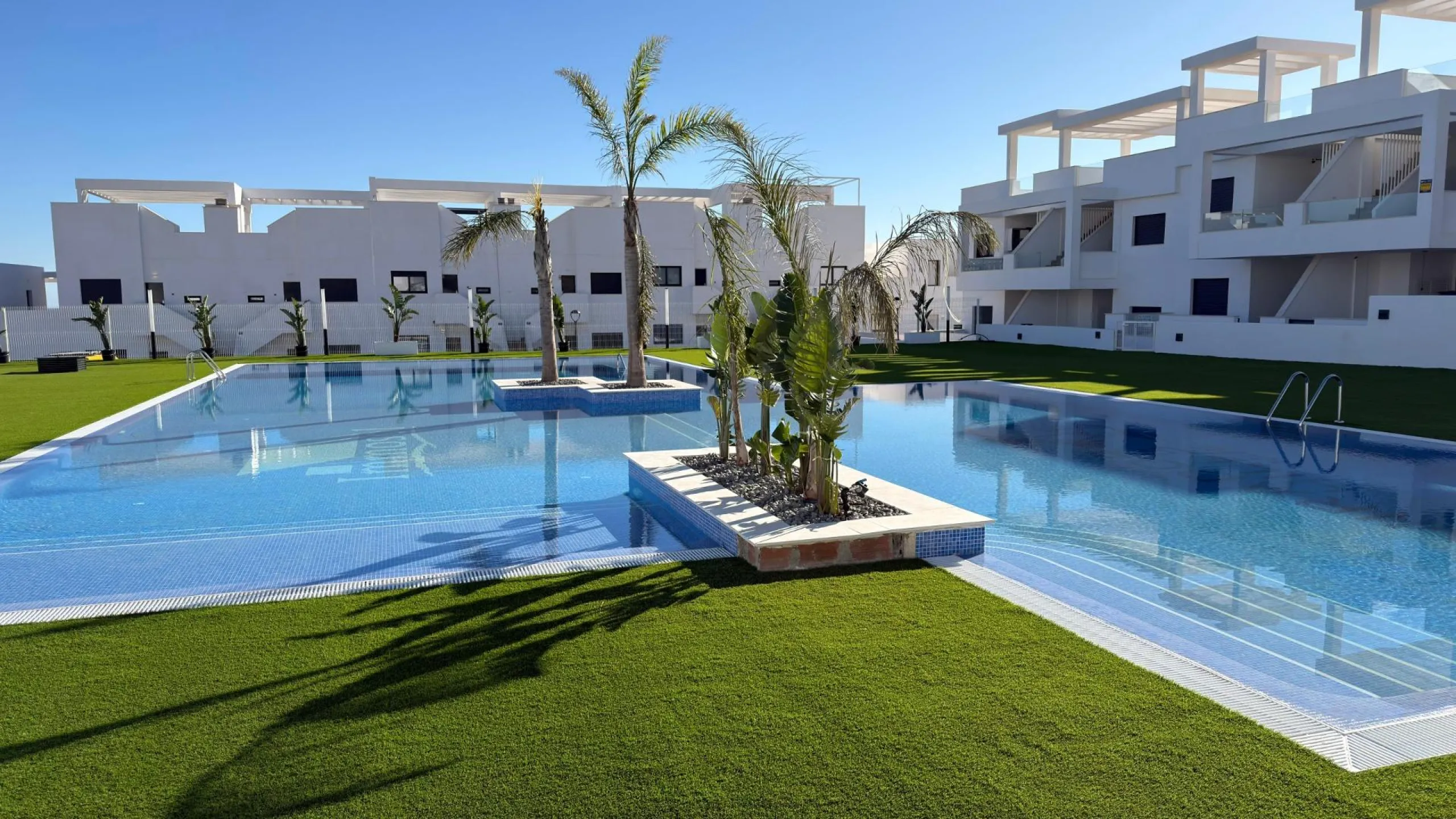 Penthouse de Élite en Mirador Hills Resort, Finestrat — ¡Vida en la Cima!