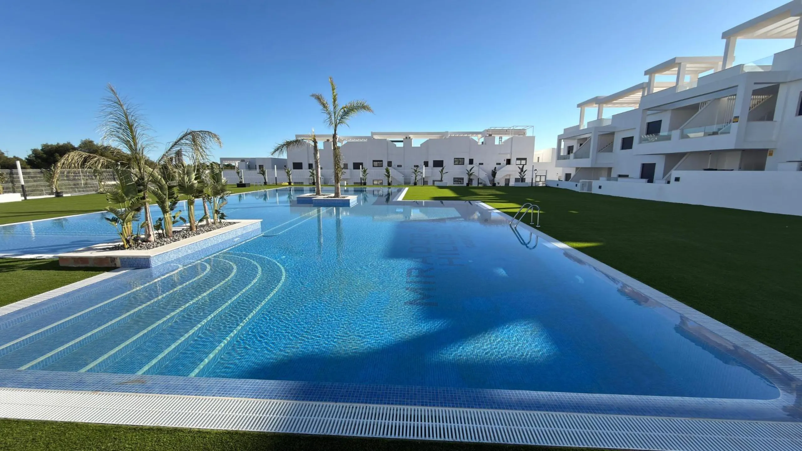 Penthouse de Élite en Mirador Hills Resort, Finestrat — ¡Vida en la Cima!
