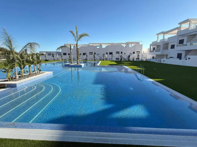 Penthouse de Élite en Mirador Hills Resort, Finestrat — ¡Vida en la Cima!