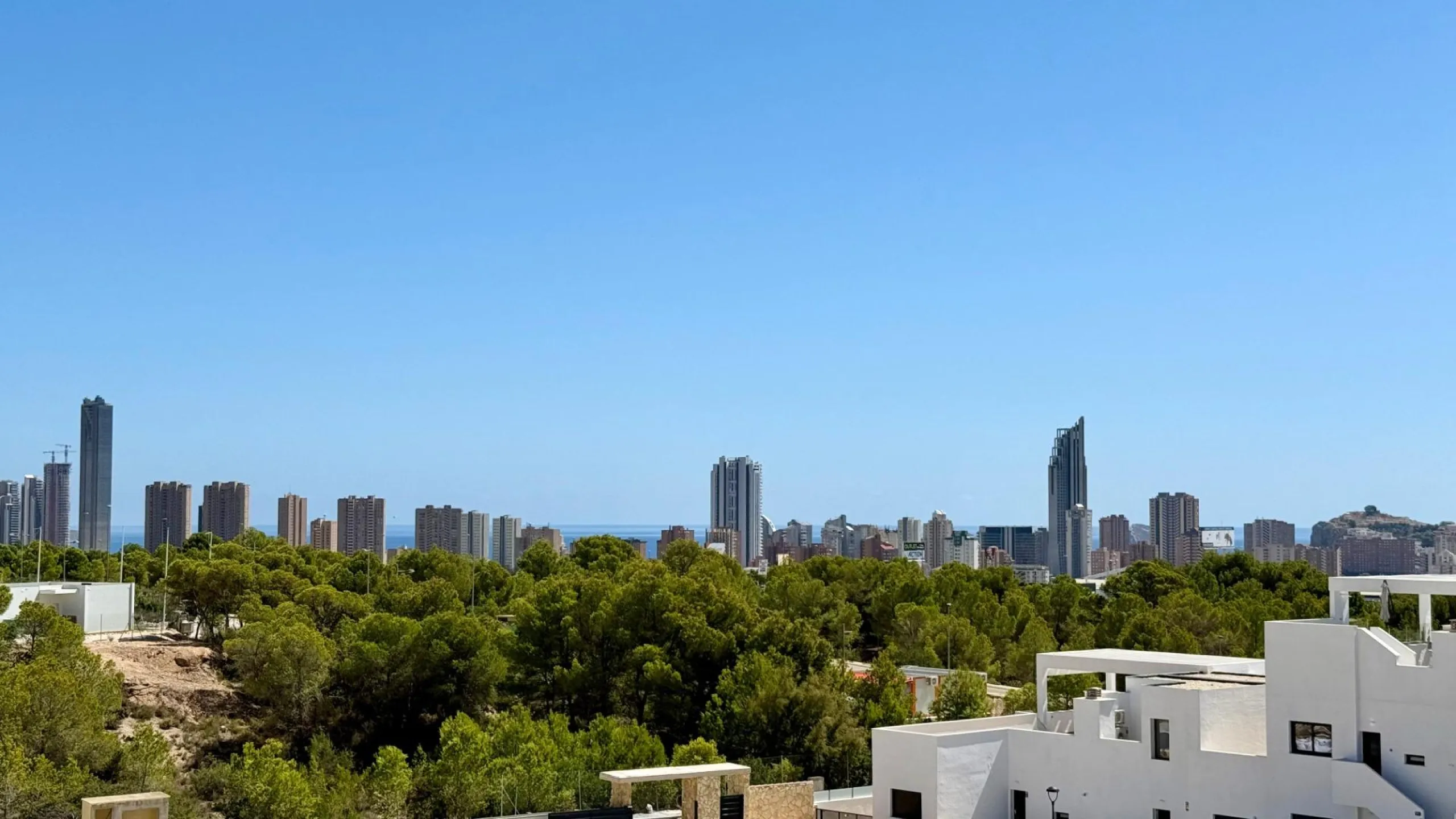 Penthouse de Élite en Mirador Hills Resort, Finestrat — ¡Vida en la Cima!