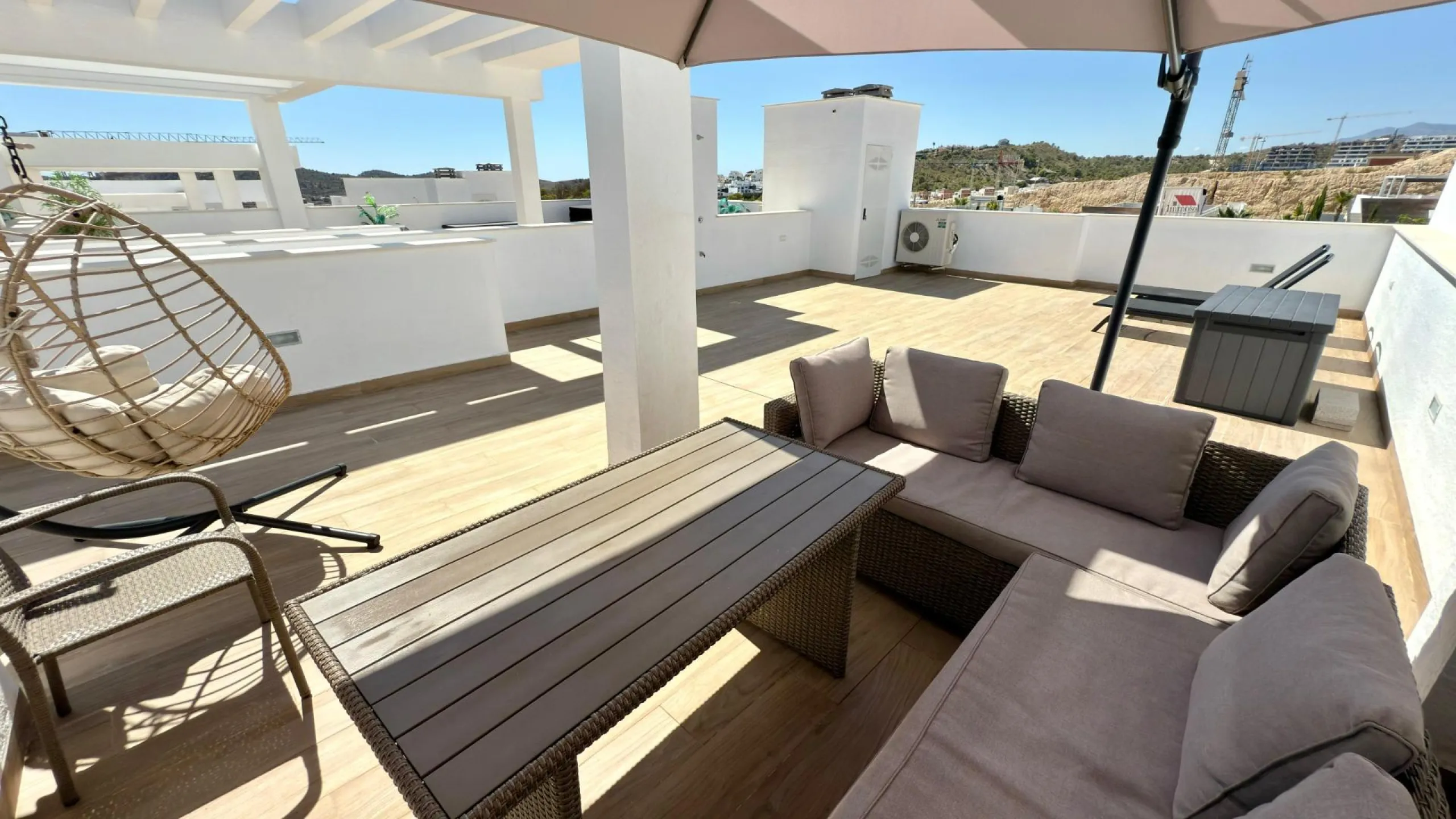 Penthouse de Élite en Mirador Hills Resort, Finestrat — ¡Vida en la Cima!