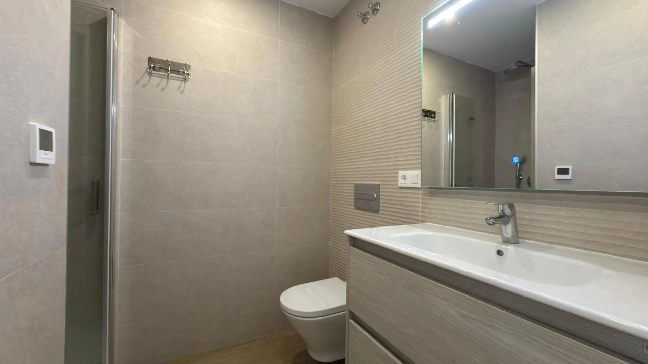 Penthouse de Élite en Mirador Hills Resort, Finestrat — ¡Vida en la Cima!