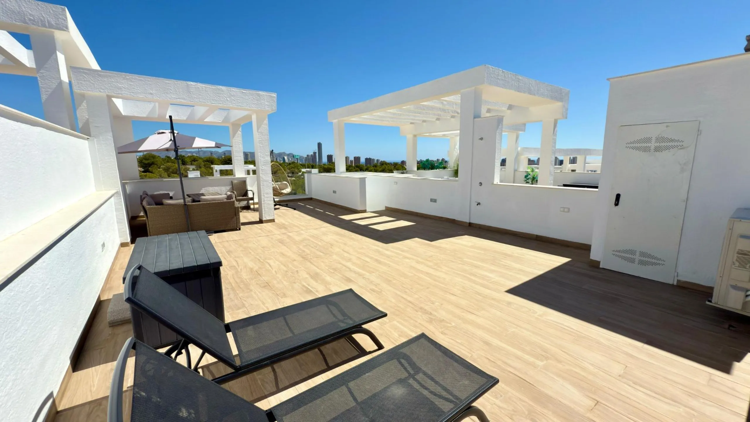 Penthouse de Élite en Mirador Hills Resort, Finestrat — ¡Vida en la Cima!