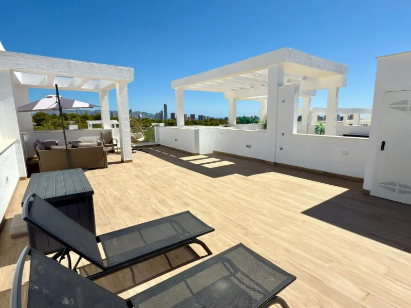 Penthouse de Élite en Mirador Hills Resort, Finestrat — ¡Vida en la Cima!