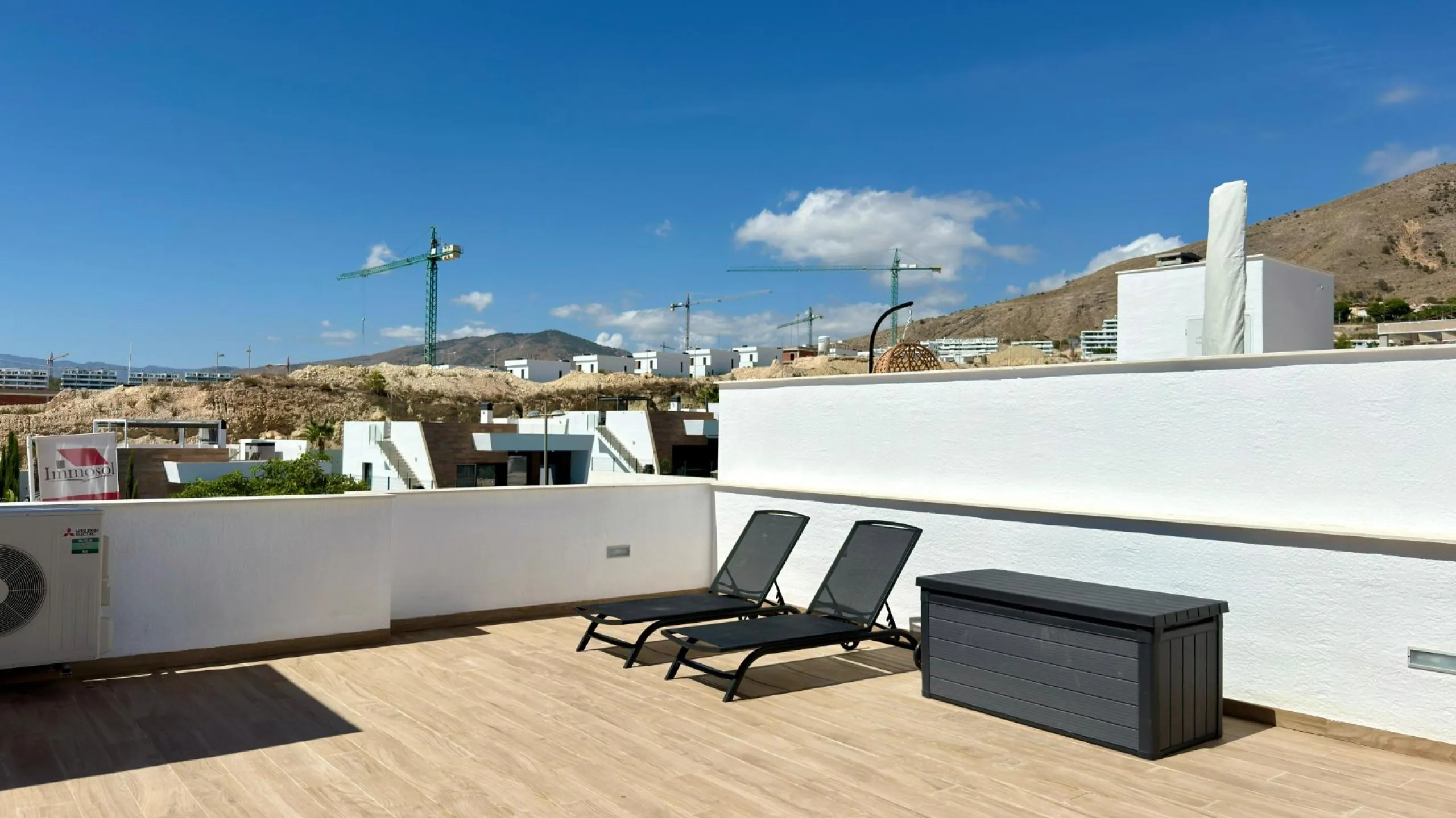 Penthouse de Élite en Mirador Hills Resort, Finestrat — ¡Vida en la Cima!