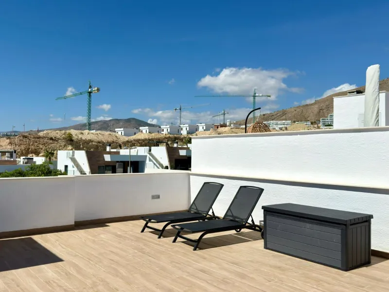 Penthouse de Élite en Mirador Hills Resort, Finestrat — ¡Vida en la Cima!