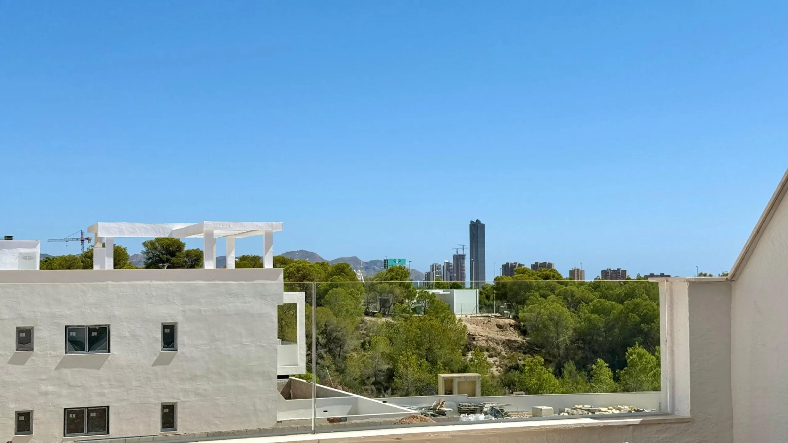 Penthouse de Élite en Mirador Hills Resort, Finestrat — ¡Vida en la Cima!