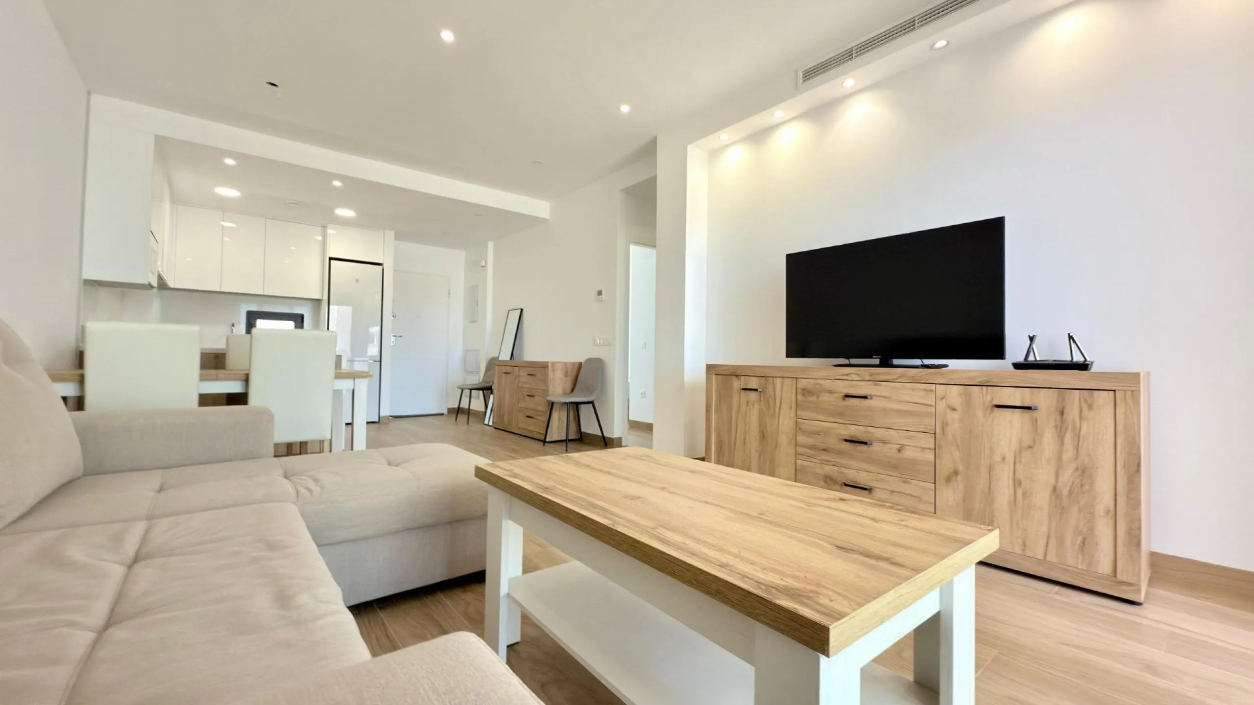 Penthouse de Élite en Mirador Hills Resort, Finestrat — ¡Vida en la Cima!