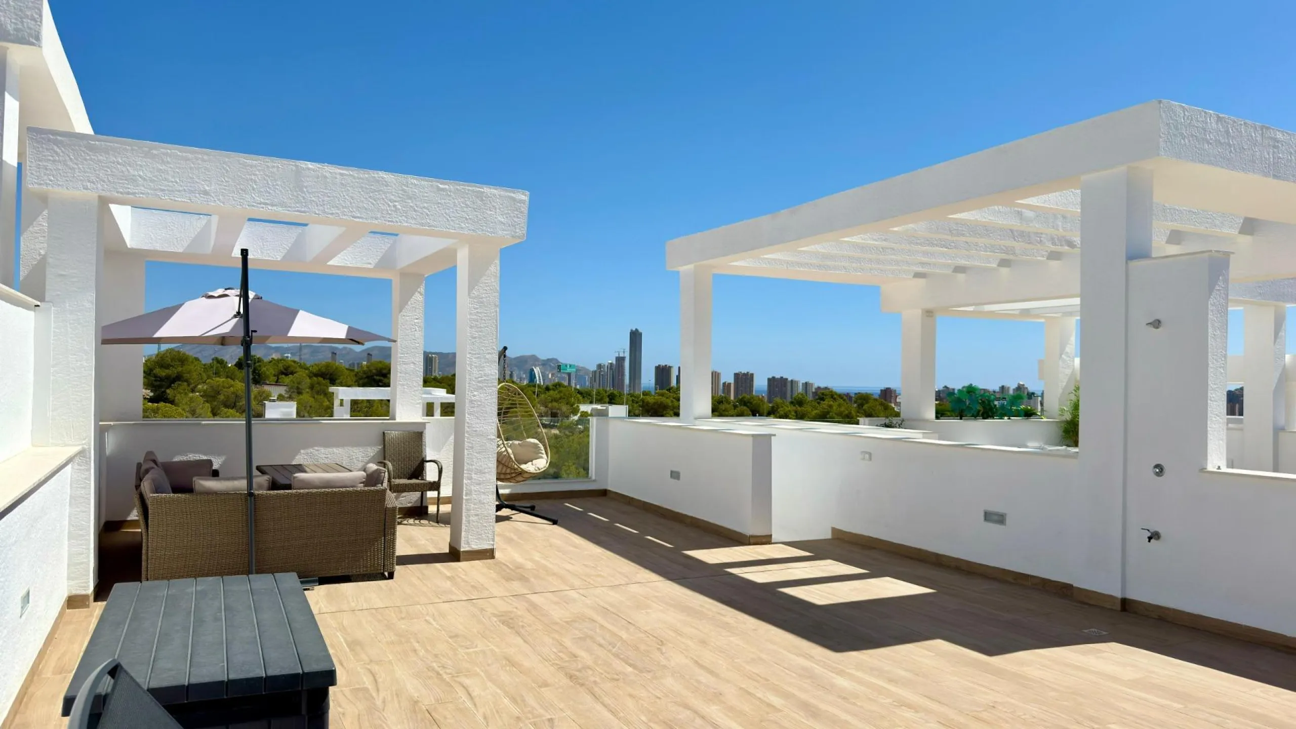 Penthouse de Élite en Mirador Hills Resort, Finestrat — ¡Vida en la Cima!